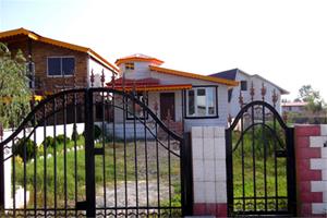  فروش ویلای شیک داخل شهرک در زیباکناراملاک اهورا